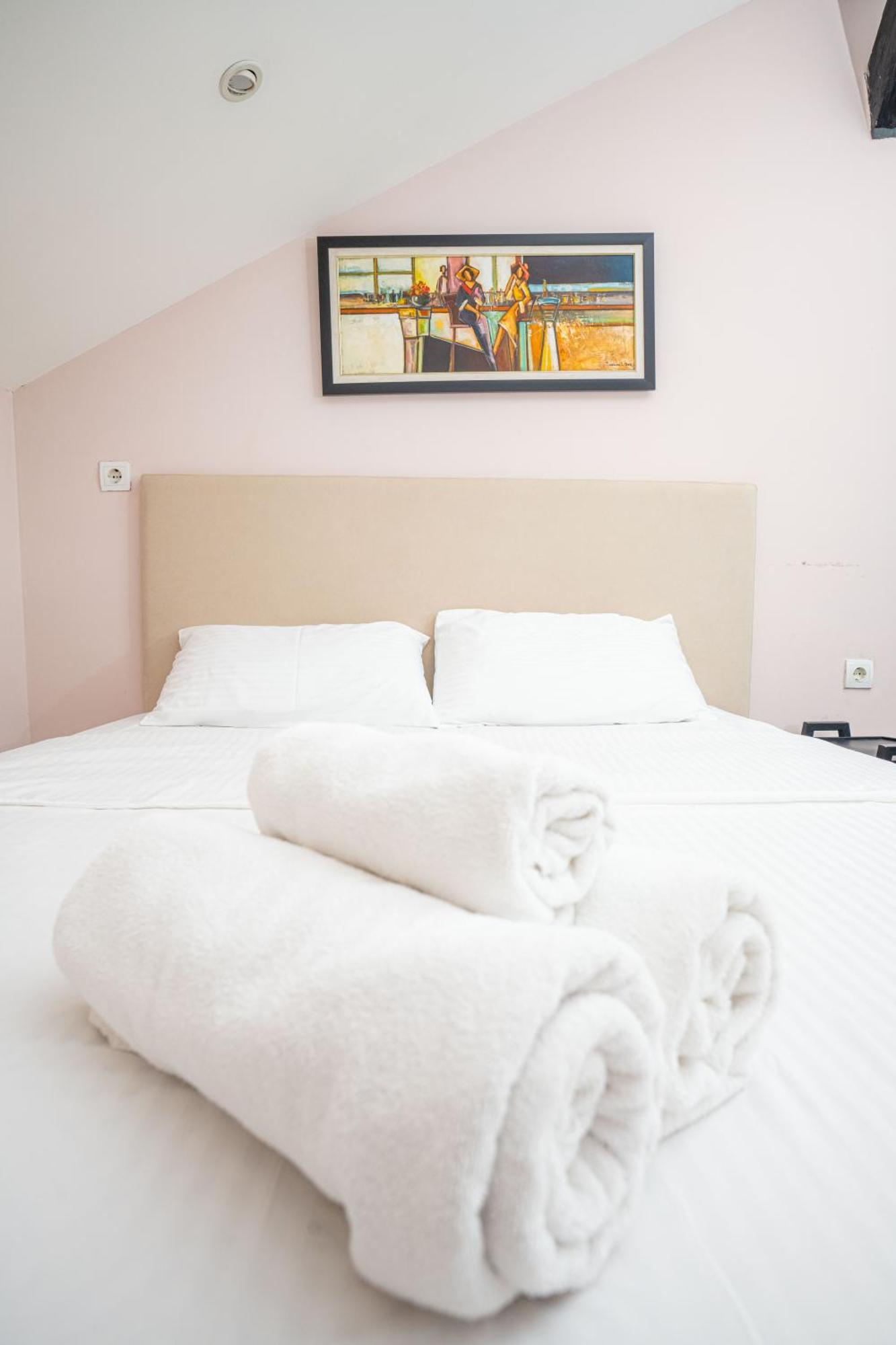 He-Ra Apartments With Free Parking Skopje Zewnętrze zdjęcie
